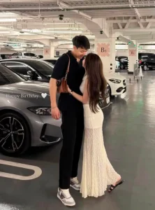 TỪ NAY EM KHÔNG VÌ ANH MÀ Ở LẠI