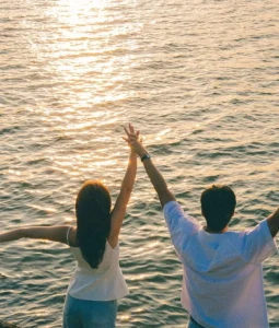 TRẢ LẠI NHẪN CƯỚI CHO ANH