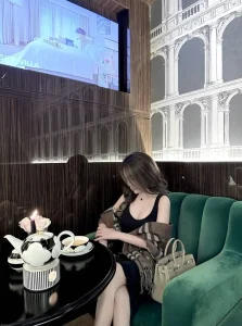Bí Mật Của Nhà Chồng