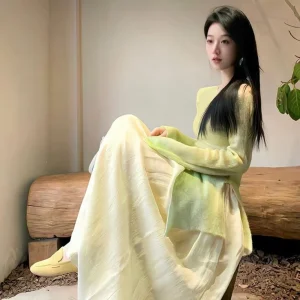 Phong Bao Hai Trăm Tệ Và Màn Kịch Sính Lễ