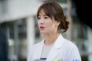 “BÁC SĨ BỊ ĐUỔI VIỆC “