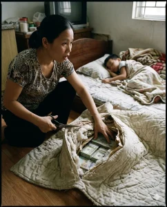 Bí Mật Bên Trong Chiếc Chăn Bông