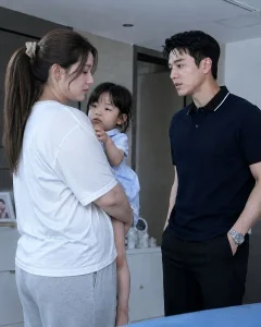 Bí Mật Của Vợ Cũ