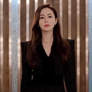 Bữa Cơm Gia Đình Và Cú Lật Mặt