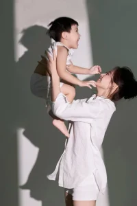 ĐỨA TRẺ KHÔNG CÓ BỐ