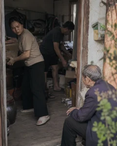 Ông Nội Giả Nghèo